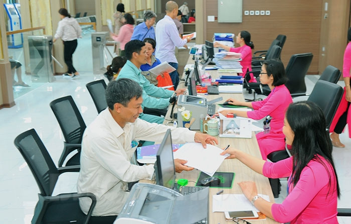Shortening time to process administrative procedures for businesses